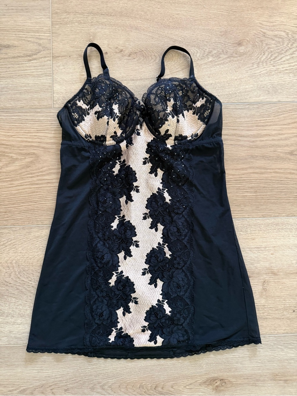 Victoria’s Secret Dream Angels Lace Bustier Chemise 36B Black/Nude